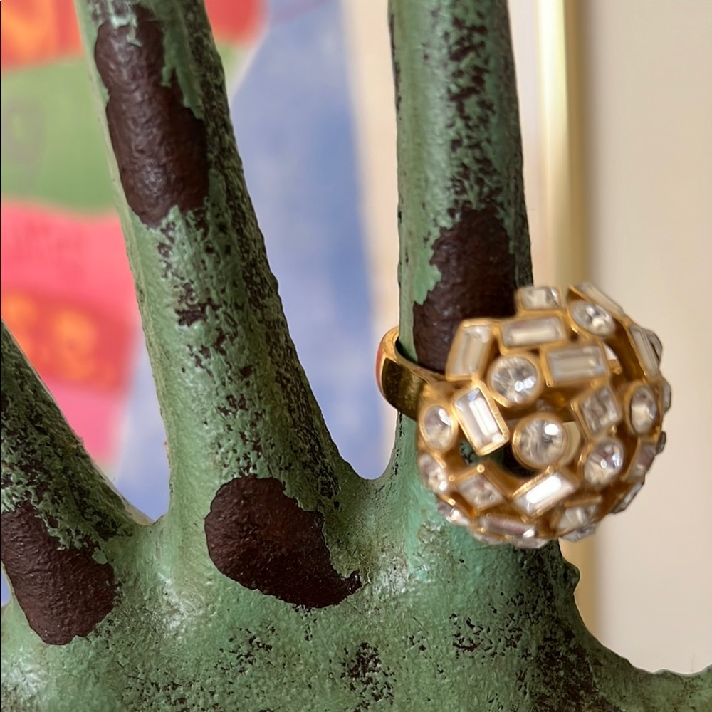 Elegant Gold and Crystal Statement Ring